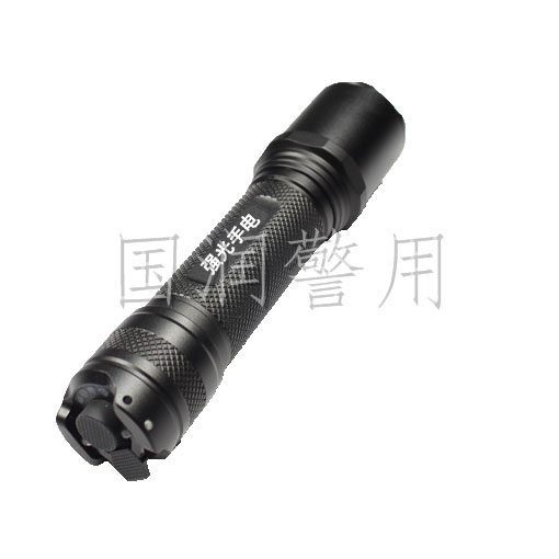 強光手電(戰術(shù)款)